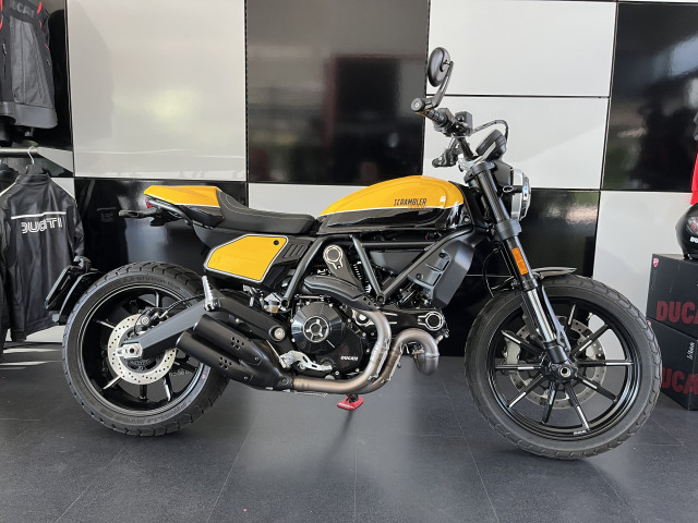 DUCATI Scrambler 803 Full Throttle Retro Occasion