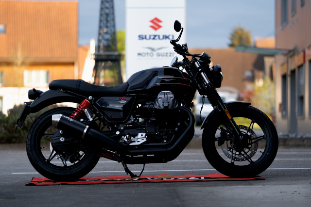 MOTO GUZZI V7 850 Stone Special Edition Retro Moto nuova