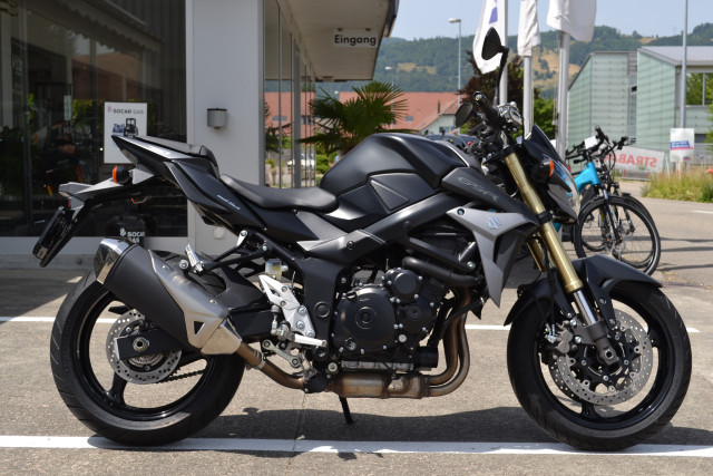 SUZUKI GSR 750 A/U Naked Usato