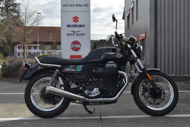 MOTO GUZZI V7 III Special Retro Used