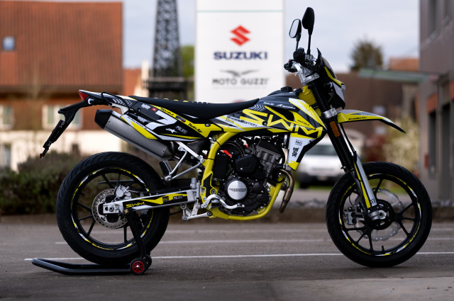 SWM SM 125 R Supermoto Neufahrzeug