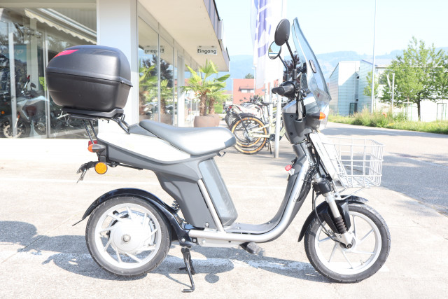 YAMAHA ED 06 Roller Occasion