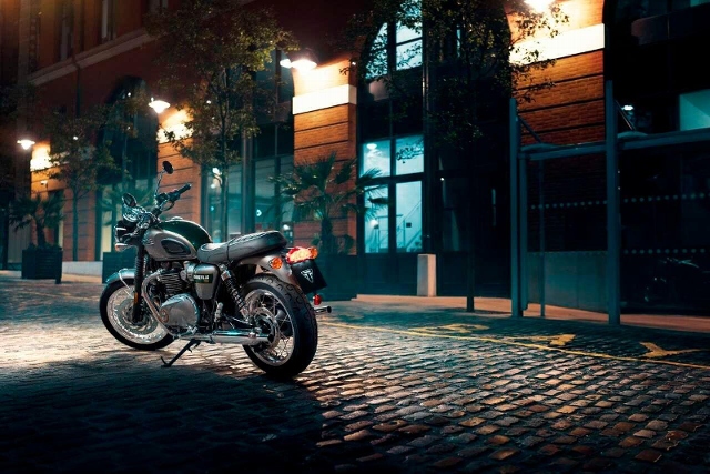 TRIUMPH Bonneville T120 Retro Neufahrzeug