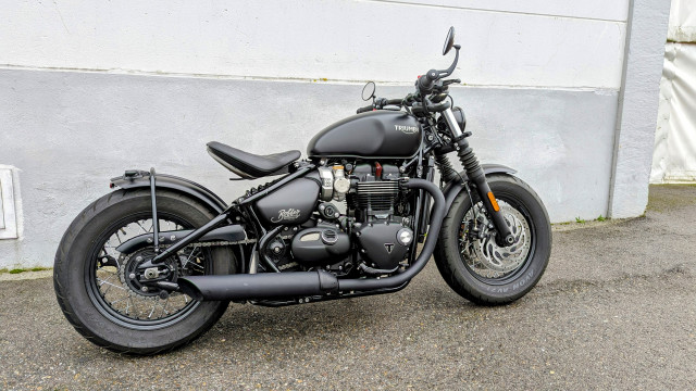 TRIUMPH Bonneville Bobber Black 1200 Retro Occasion