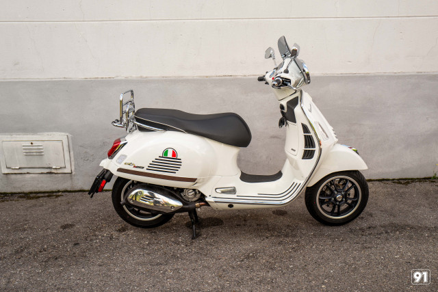 PIAGGIO Vespa GTS 300 HPE Super Roller Occasion