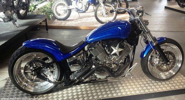 YAMAHA XVS 1100 Custom Usato