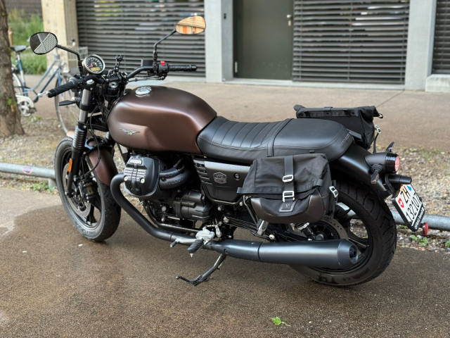 MOTO GUZZI V7 III Stone Retro Occasion