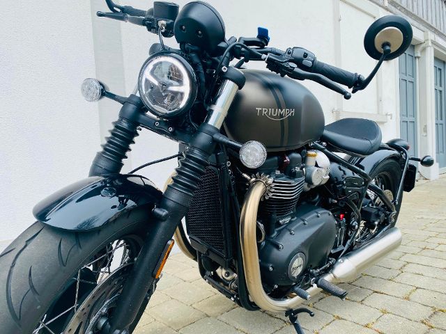 TRIUMPH Bonneville Bobber 1200 Retro Usato
