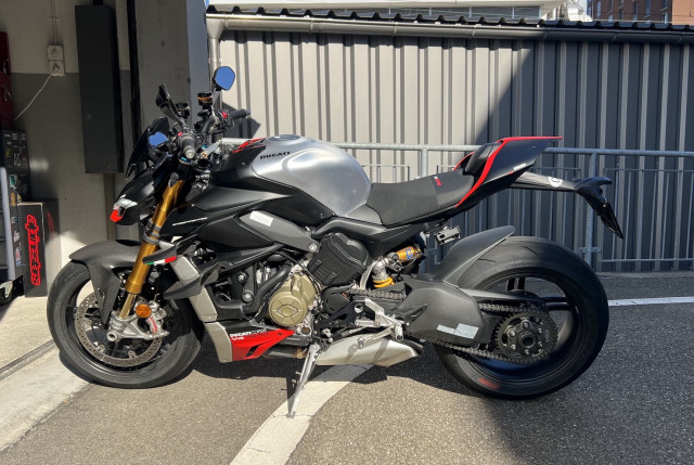 DUCATI Streetfighter 1103 V4 SP2 Naked Occasion