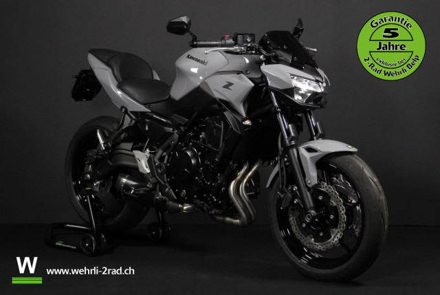 KAWASAKI Z 650 Naked Moto nuova