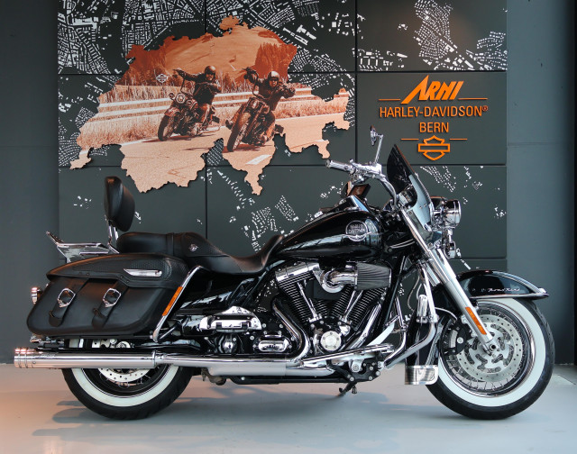 HARLEY-DAVIDSON FLHRC 1584 Road King Classic Touring Used
