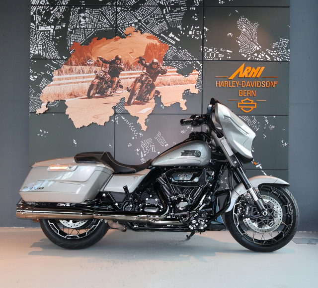 HARLEY-DAVIDSON FLHXSE 1977 CVO Street Glide 121 Touring Occasion