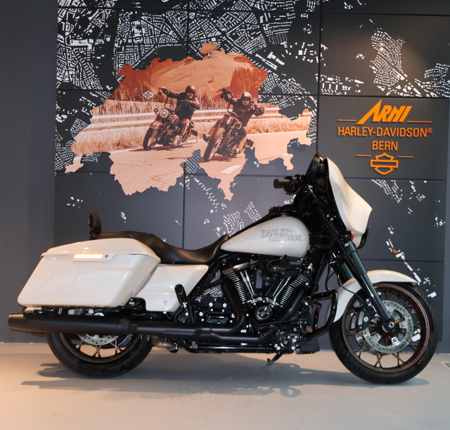 HARLEY-DAVIDSON FLHXST 1923 Street Glide ST 117 Touring Occasion