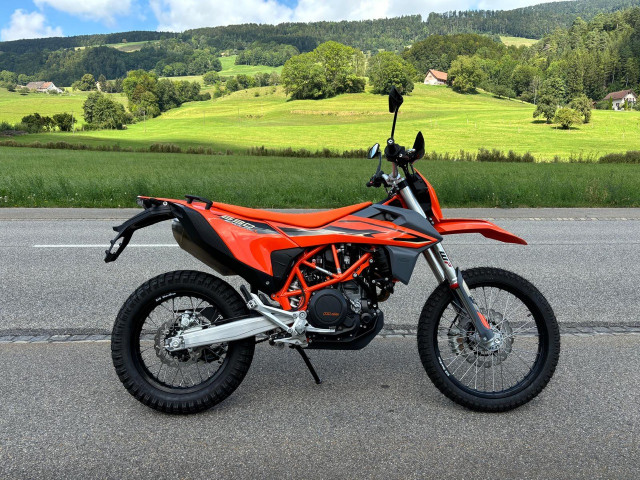 KTM 690 Enduro R Enduro Neufahrzeug