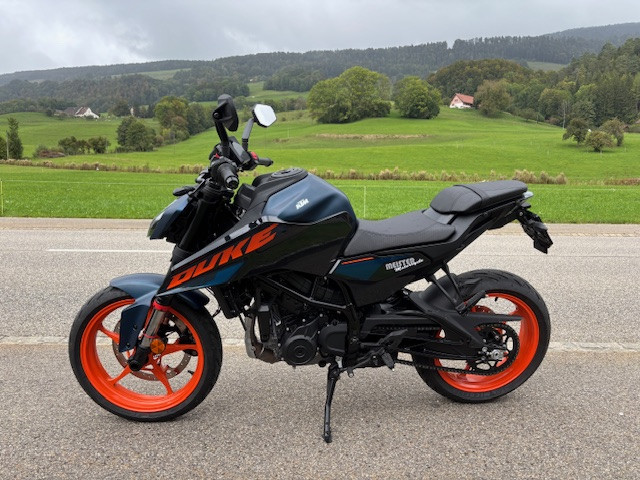 KTM 125 Duke Naked Tageseinlösung