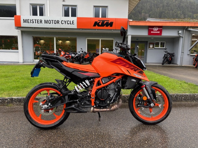 KTM 390 Duke Naked Demo vehicle