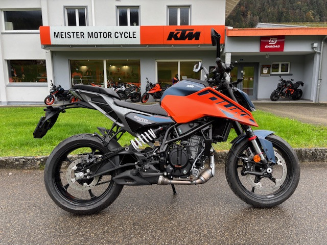 KTM 125 Duke Naked Neufahrzeug