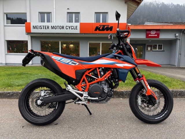 KTM 690 SMC R Supermoto Supermoto Vorführfahrzeug