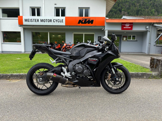 HONDA CBR 1000 RA Fireblade Sport Used