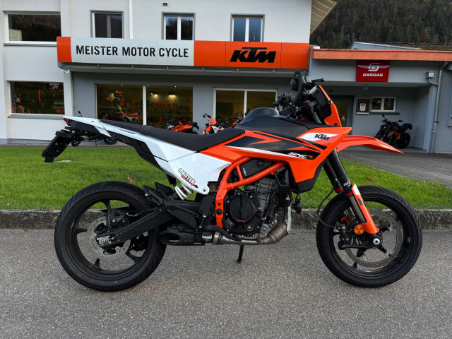 KTM 125 SMC R Supermoto Neufahrzeug KTM 125 SMC R Supermoto Neufahrzeug