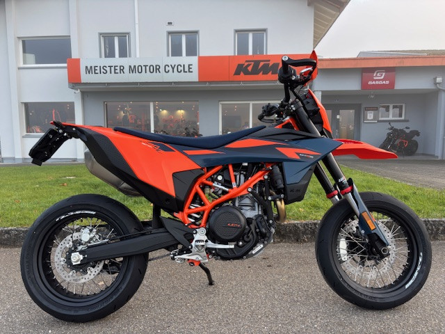 KTM 690 SMC R Supermoto Supermoto Neufahrzeug