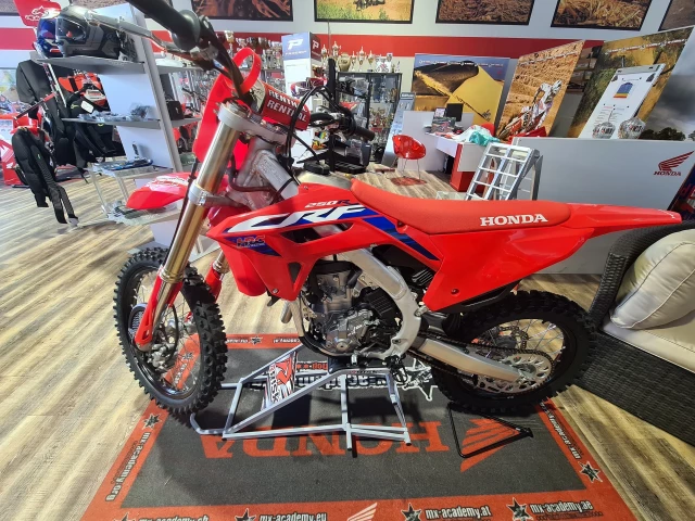 HONDA CRF 250 R Motocross Neufahrzeug