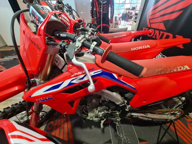 HONDA CRF 250 R Motocross Occasion