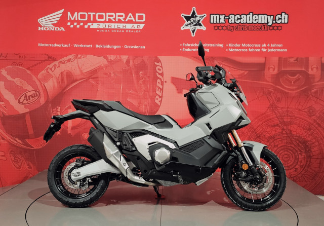 HONDA X-ADV 750 Roller Neufahrzeug