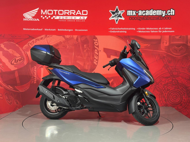 HONDA NSS 125 Forza Smart Top Box Roller Neufahrzeug