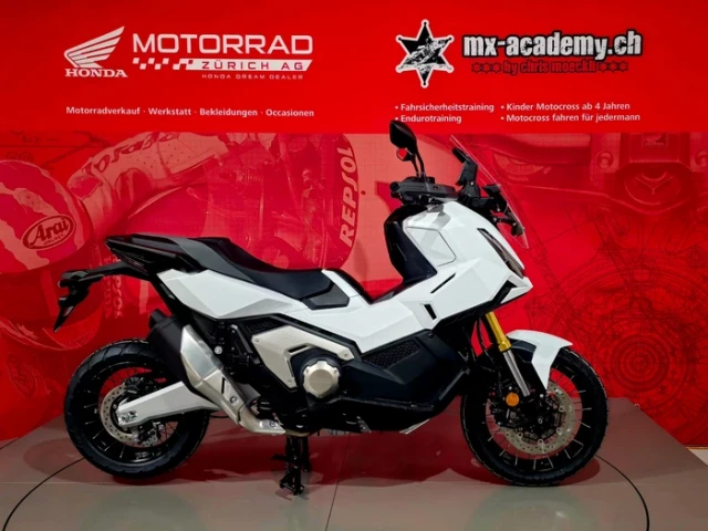 HONDA X-ADV 750 Roller Neufahrzeug