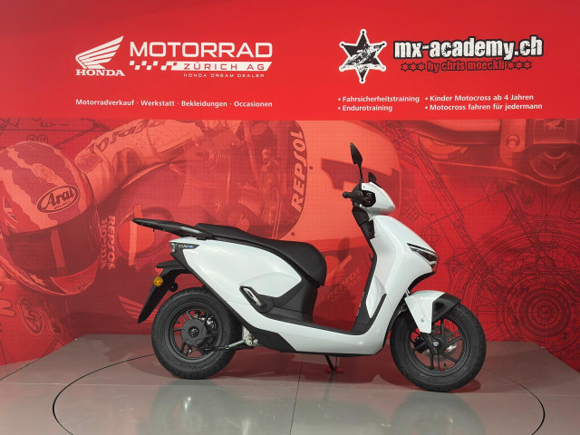 HONDA CUV e Connected Roller Neufahrzeug