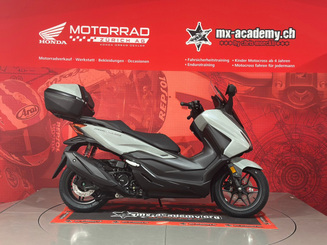 HONDA NSS 350 Forza Smart Top Box Roller Neufahrzeug