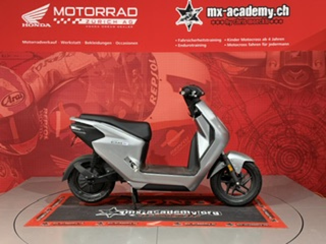 HONDA EM1 e Roller Neufahrzeug HONDA EM1 e Roller Neufahrzeug