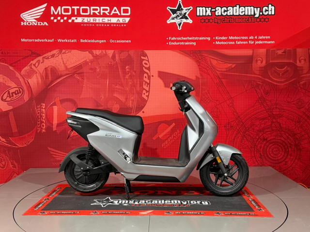 HONDA EM1 e Roller Neufahrzeug HONDA EM1 e Roller Neufahrzeug