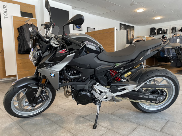 BMW F 900 R Triple Black Naked New vehicle