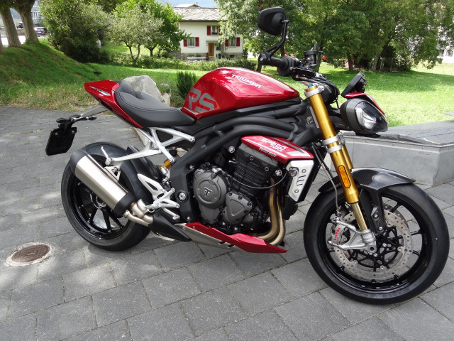 TRIUMPH Speed Triple 1200 RS Naked Neufahrzeug