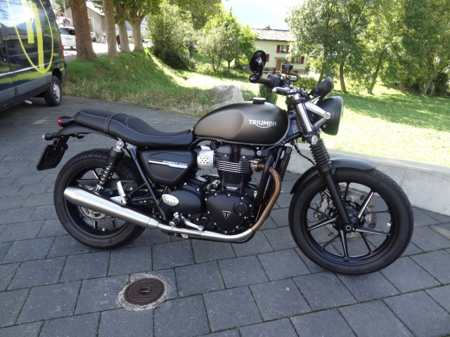 TRIUMPH Street Twin 900 Retro Occasion