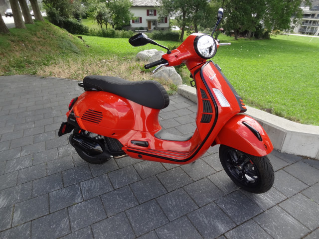 PIAGGIO Vespa GTS 125 Roller Occasion