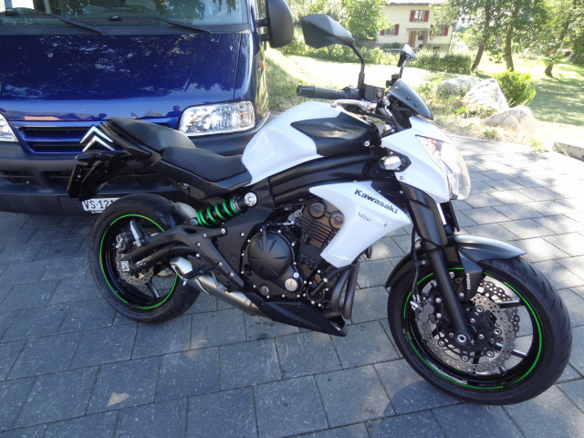 KAWASAKI ER-6n Naked Occasion