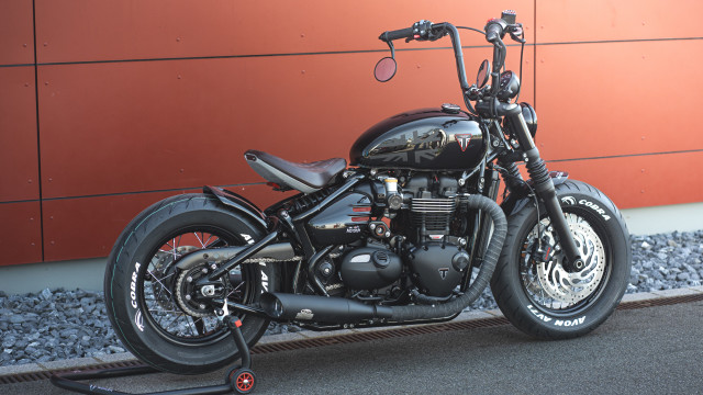 TRIUMPH Bonneville Bobber 1200 Retro Moto nuova