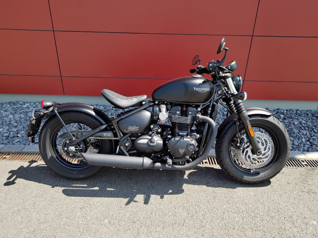 TRIUMPH Bonneville Bobber Black 1200 Retro Used