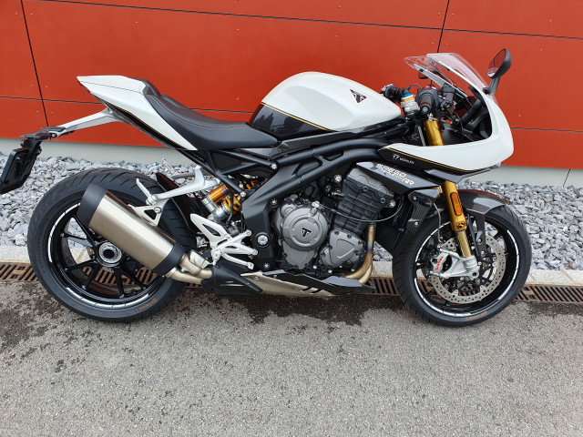 TRIUMPH Speed Triple 1200 RR Sport Used