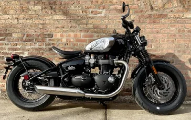 TRIUMPH Bonneville Bobber 1200 Chrome Edition Retro Neufahrzeug