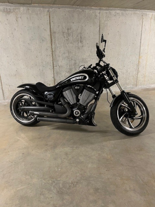 VICTORY Vegas 8 Ball Custom Occasion