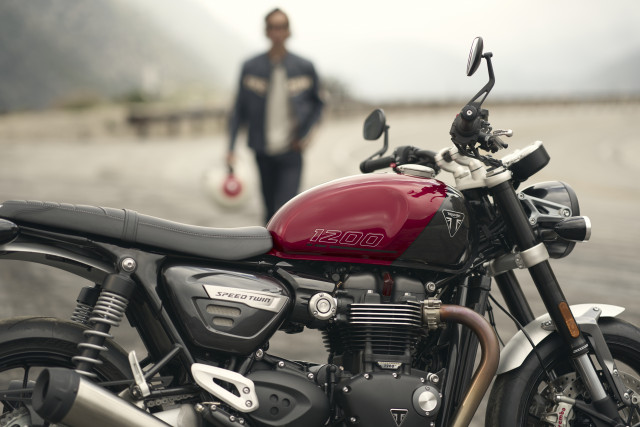 TRIUMPH Speed Twin 1200 Retro Neufahrzeug