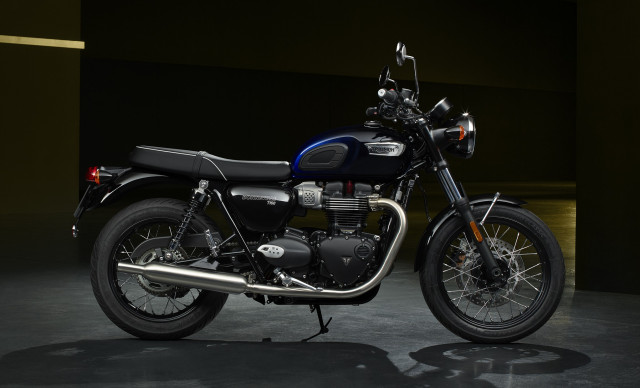 TRIUMPH Bonneville T100 Stealth Edition Retro Neufahrzeug