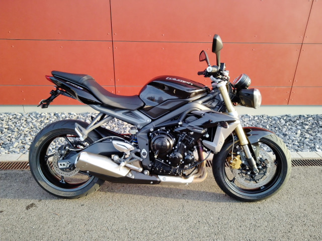 TRIUMPH Street Triple 675 Naked Occasion