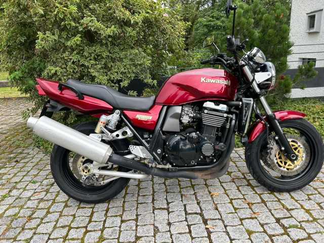 Buying a motorcycle: KAWASAKI ZRX 1100 used motorbikes for sale