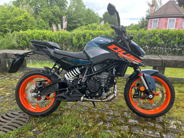 KTM 125 Duke Naked Demo vehicle