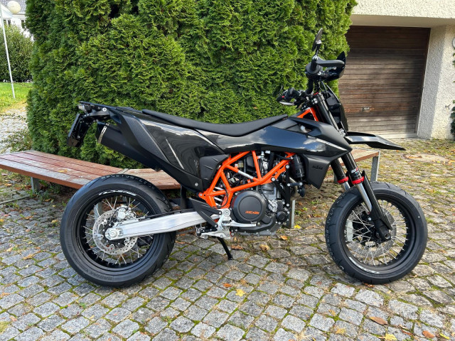 KTM 690 SMC R Supermoto Supermoto Used